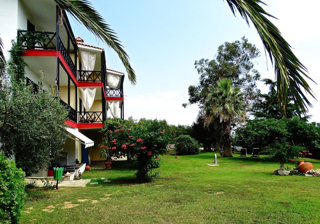 Apartments Karpetis A Green Paradise Псакудия Номер фото