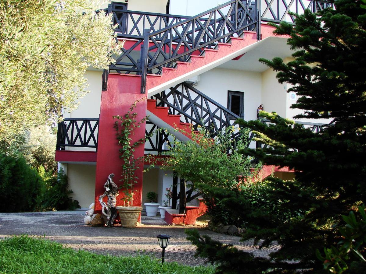 Apartments Karpetis A Green Paradise Псакудия Экстерьер фото